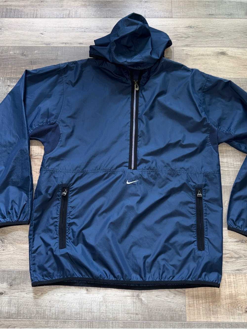 Vintage Nike Men’s Navy Hooded Windbreaker Pullover Jacket